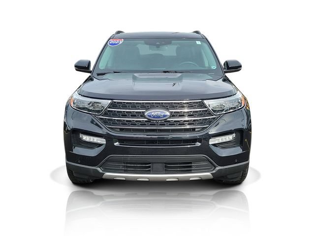 Certified 2023 Ford Explorer XLT w/ Equipment Group 202A AWD/4WD image 2