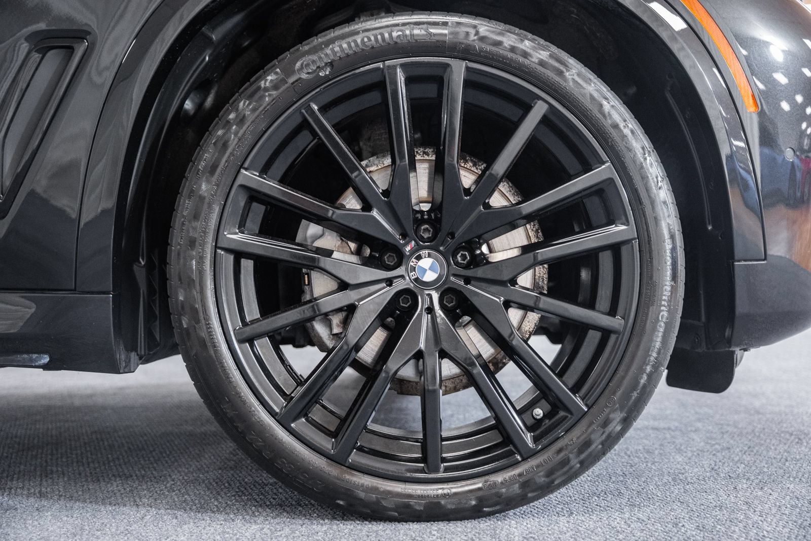 Used 2023 BMW X5 xDrive40i w/ M Sport Package AWD/4WD image 19