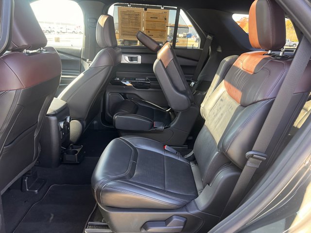 Certified 2022 Ford Explorer Platinum w/ Equipment Group 601A image 30