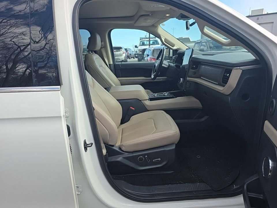 Certified 2022 Ford Expedition Max Limited AWD/4WD image 8