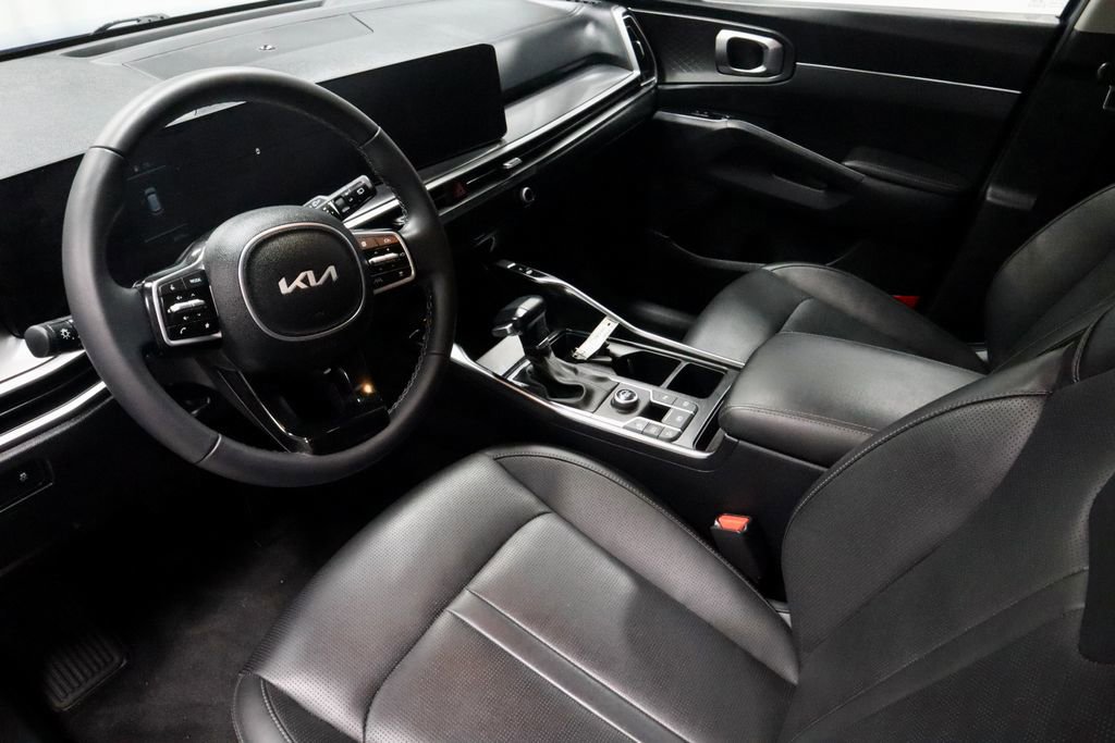 Used 2025 Kia Sorento S FWD image 25