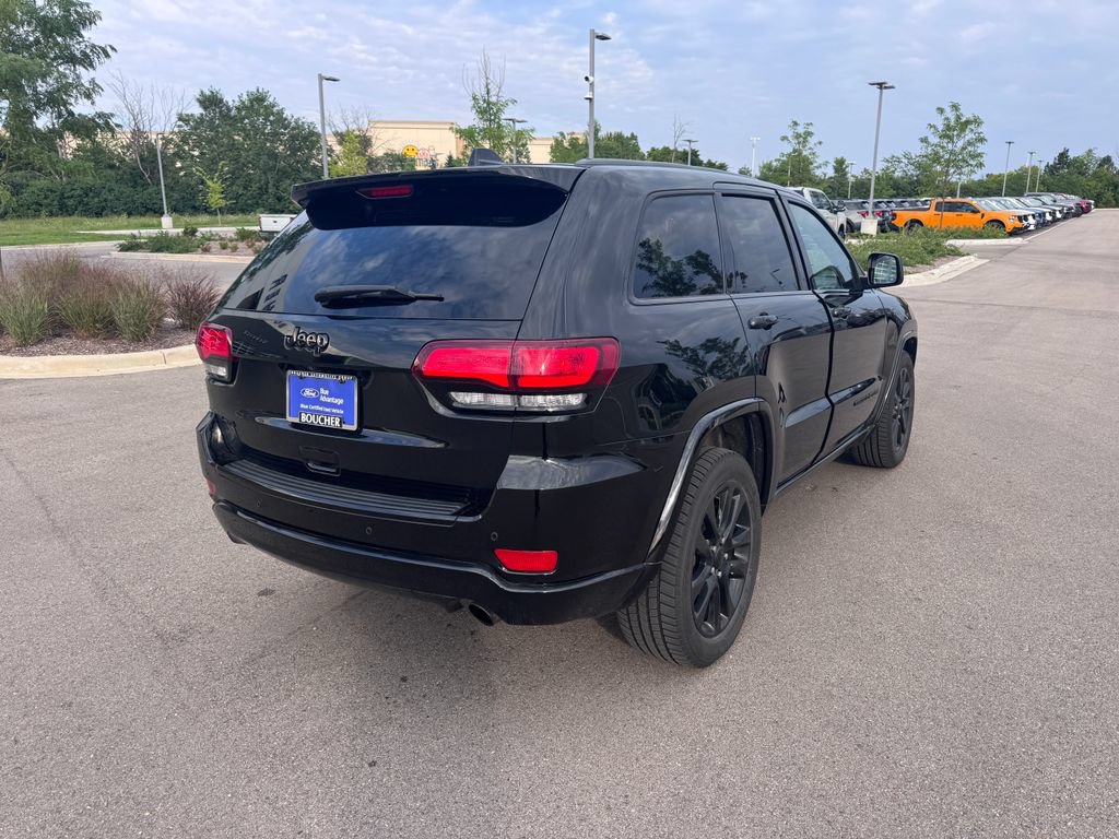 Used 2018 Jeep Grand Cherokee Altitude AWD/4WD image 8