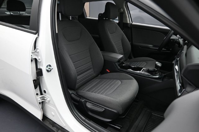Used 2025 Kia K4 EX FWD image 29