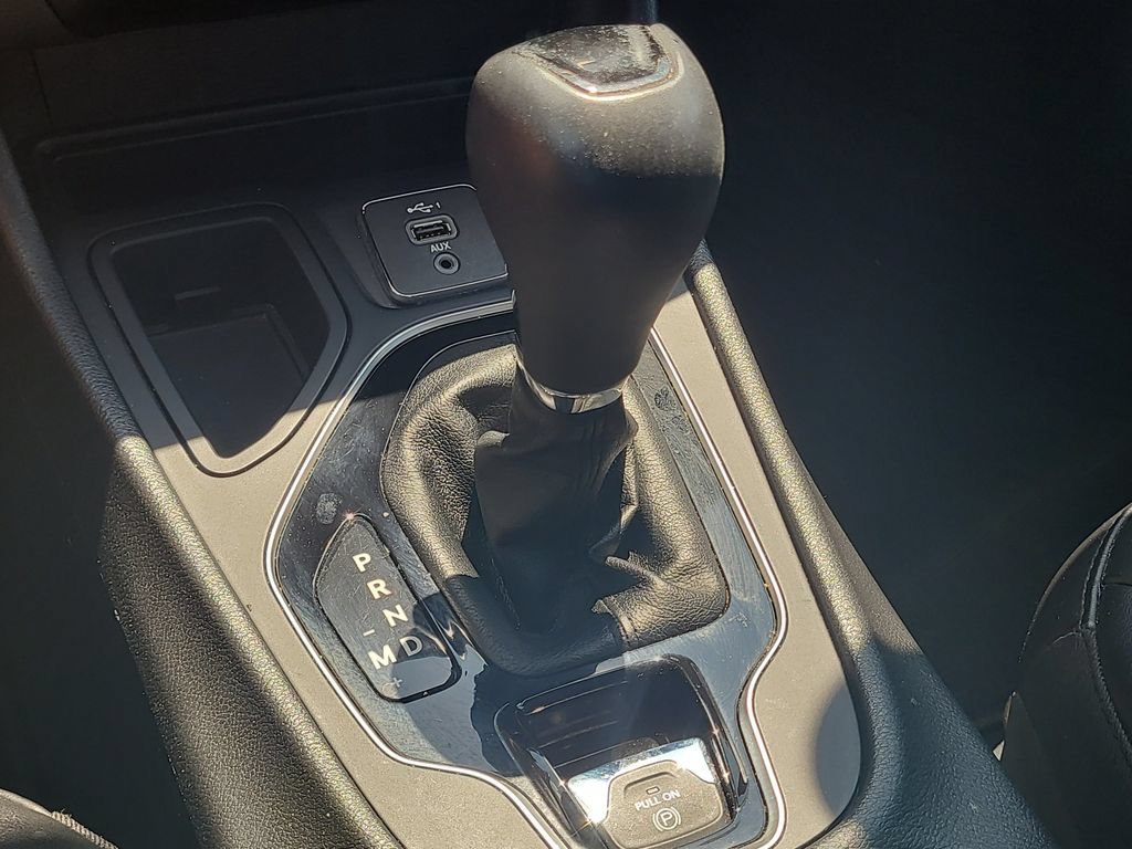 Used 2020 Jeep Cherokee Latitude Plus FWD image 22
