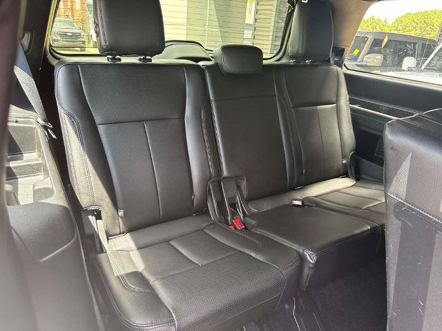 Certified 2018 Ford Expedition XLT w/ Equipment Group 202A AWD/4WD image 9