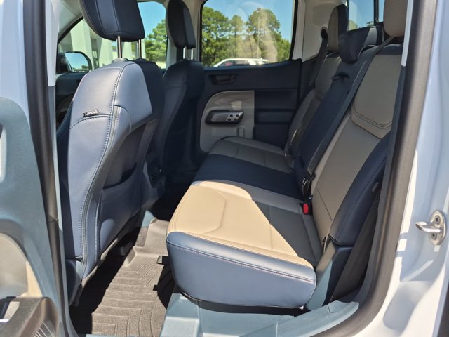 Certified 2025 Ford Maverick Lariat w/ 4K Tow Package AWD/4WD image 30