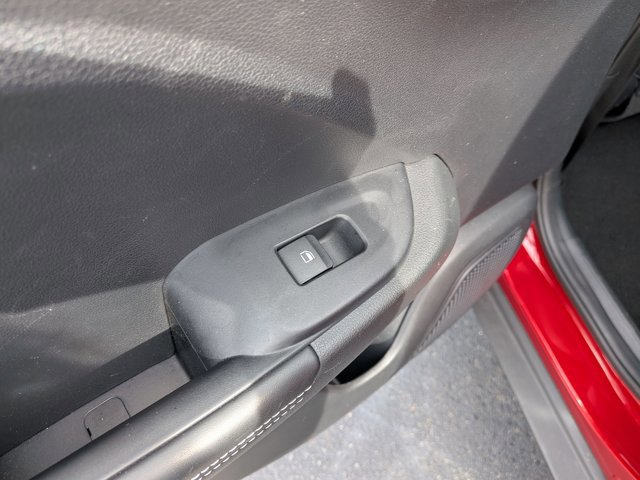 Used 2025 Hyundai Venue Limited FWD image 27