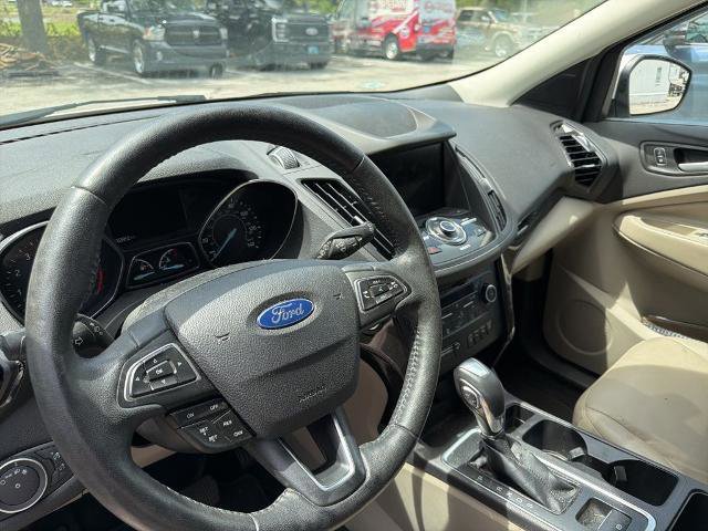 Certified 2019 Ford Escape Titanium FWD image 8