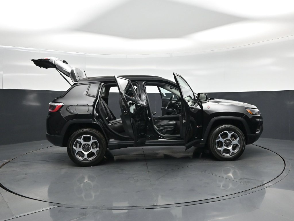Used 2022 Jeep Compass Trailhawk AWD/4WD image 5