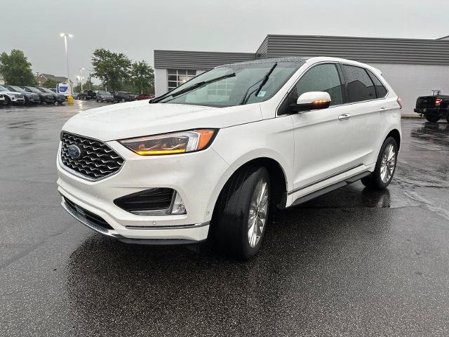 Certified 2020 Ford Edge Titanium w/ Equipment Group 301A AWD/4WD image 40