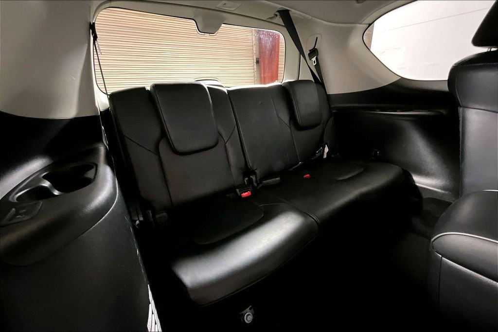 Used 2024 INFINITI QX80 Luxe image 23