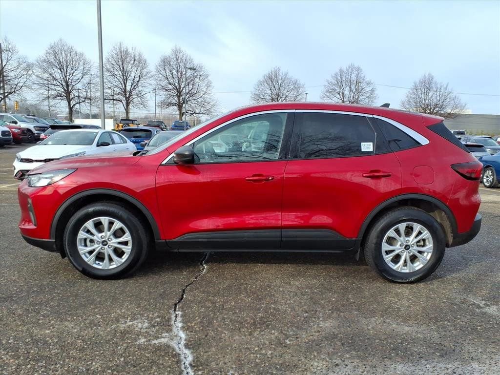 Certified 2023 Ford Escape Active image 2