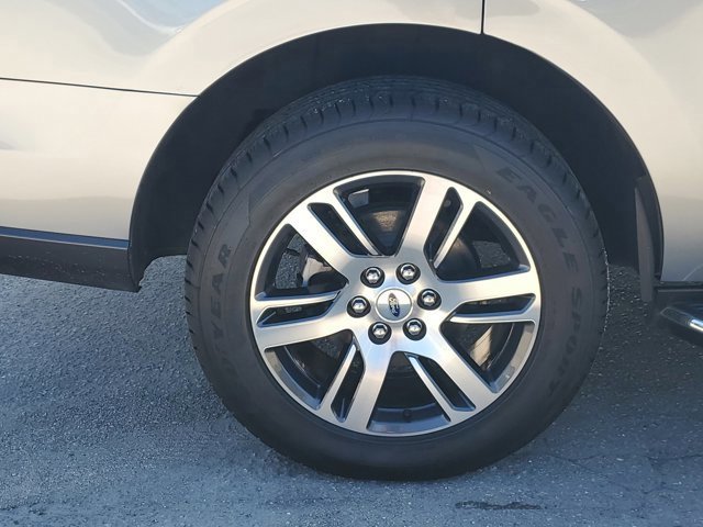 Certified 2023 Ford Expedition Limited image 9