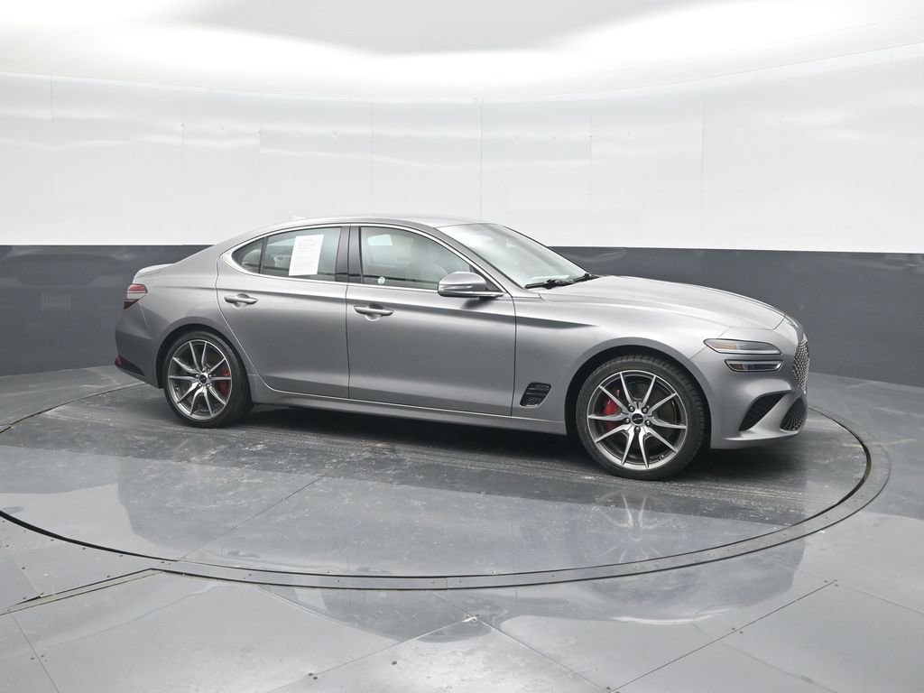 Used 2025 Genesis G70 2.5T image 9