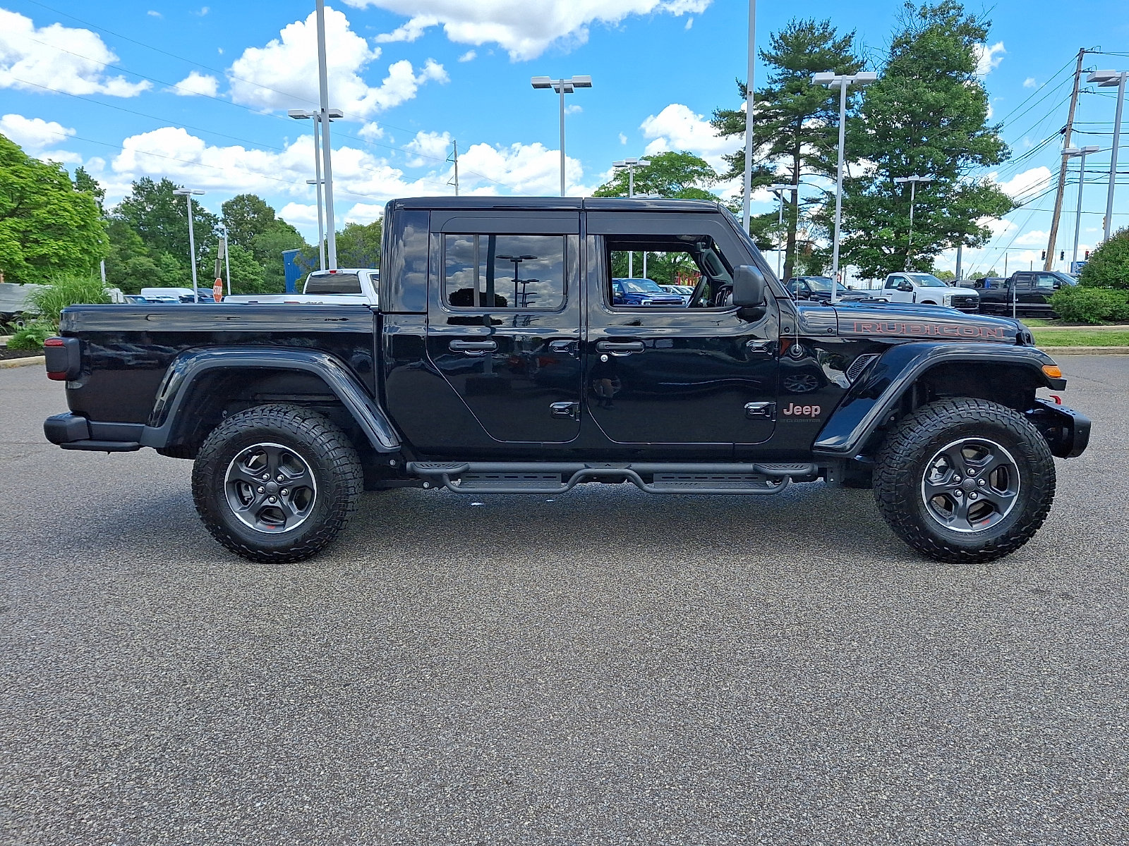 Used 2023 Jeep Gladiator Rubicon w/ LED Lighting Group AWD/4WD image 12
