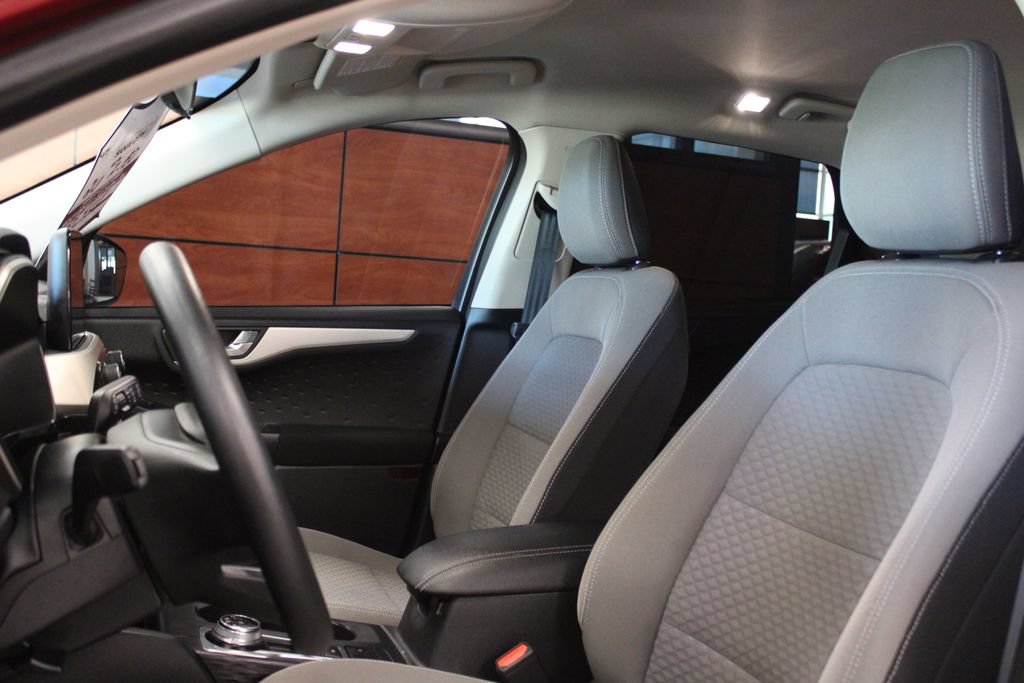 Certified 2020 Ford Escape SE AWD/4WD image 17