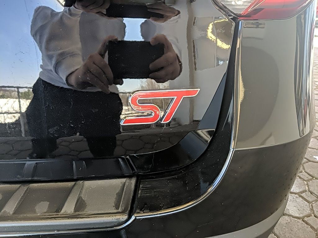 Certified 2023 Ford Explorer ST w/ Equipment Group 401A image 8