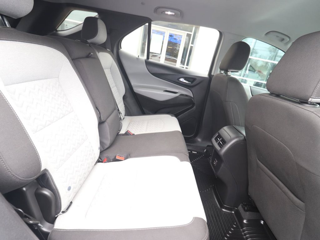 Used 2023 Chevrolet Equinox LT FWD image 23