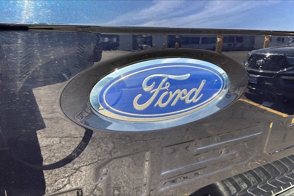 Certified 2022 Ford F150 Lariat w/ Equipment Group 501A Mid AWD/4WD image 7
