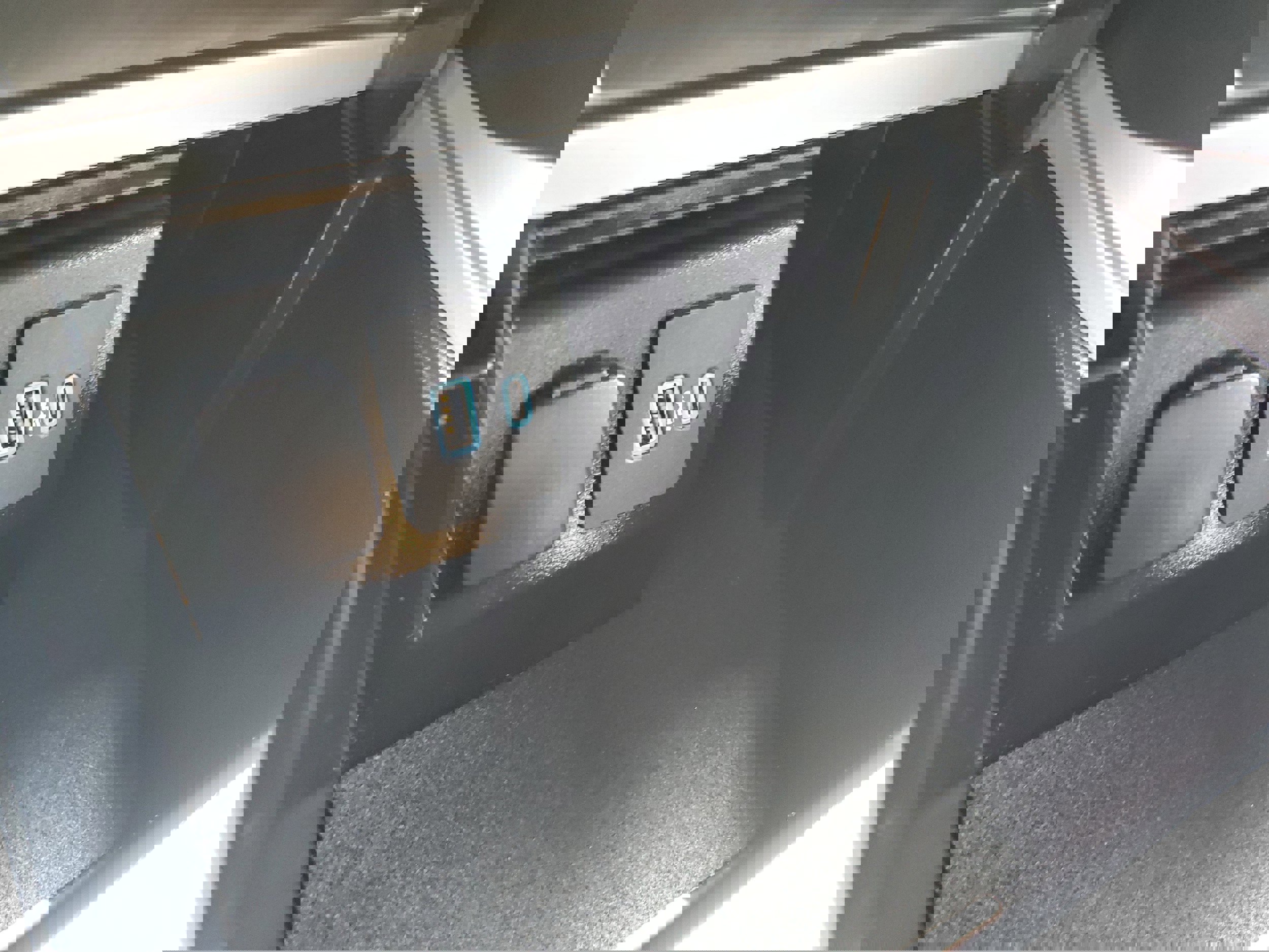 Certified 2022 Ford Explorer Limited w/ Hybrid Equipment Group 310A image 32