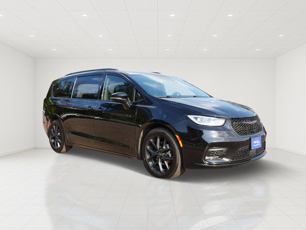 Used 2025 Chrysler Pacifica Limited