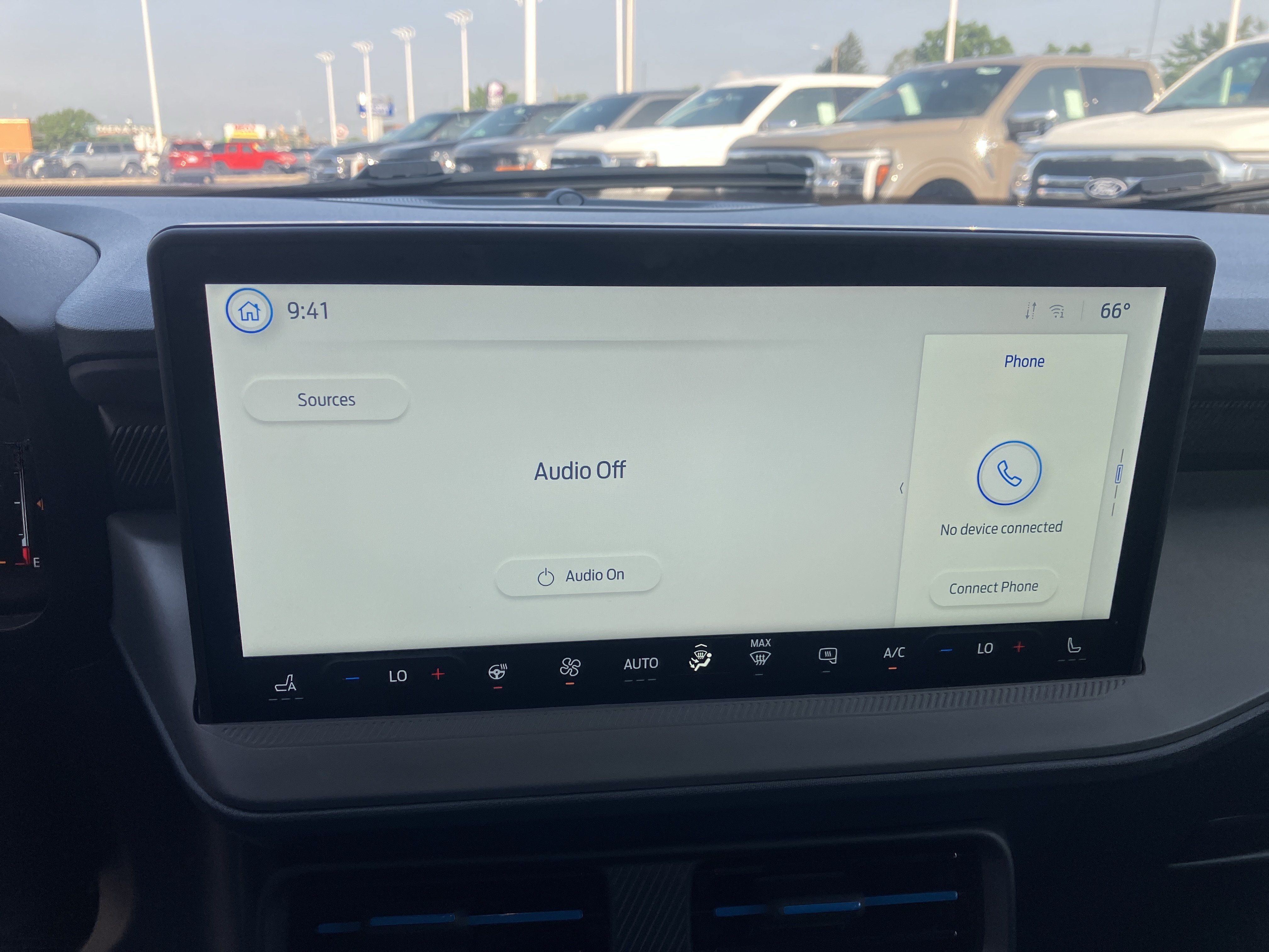 Certified 2025 Ford Maverick Lobo AWD/4WD image 26