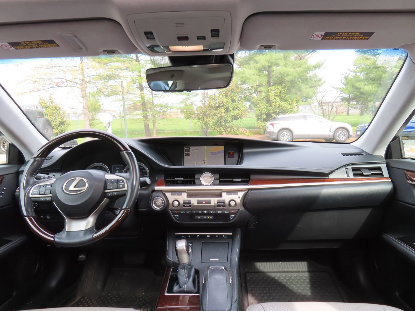 Used 2017 Lexus ES 350 w/ Luxury Package FWD image 16