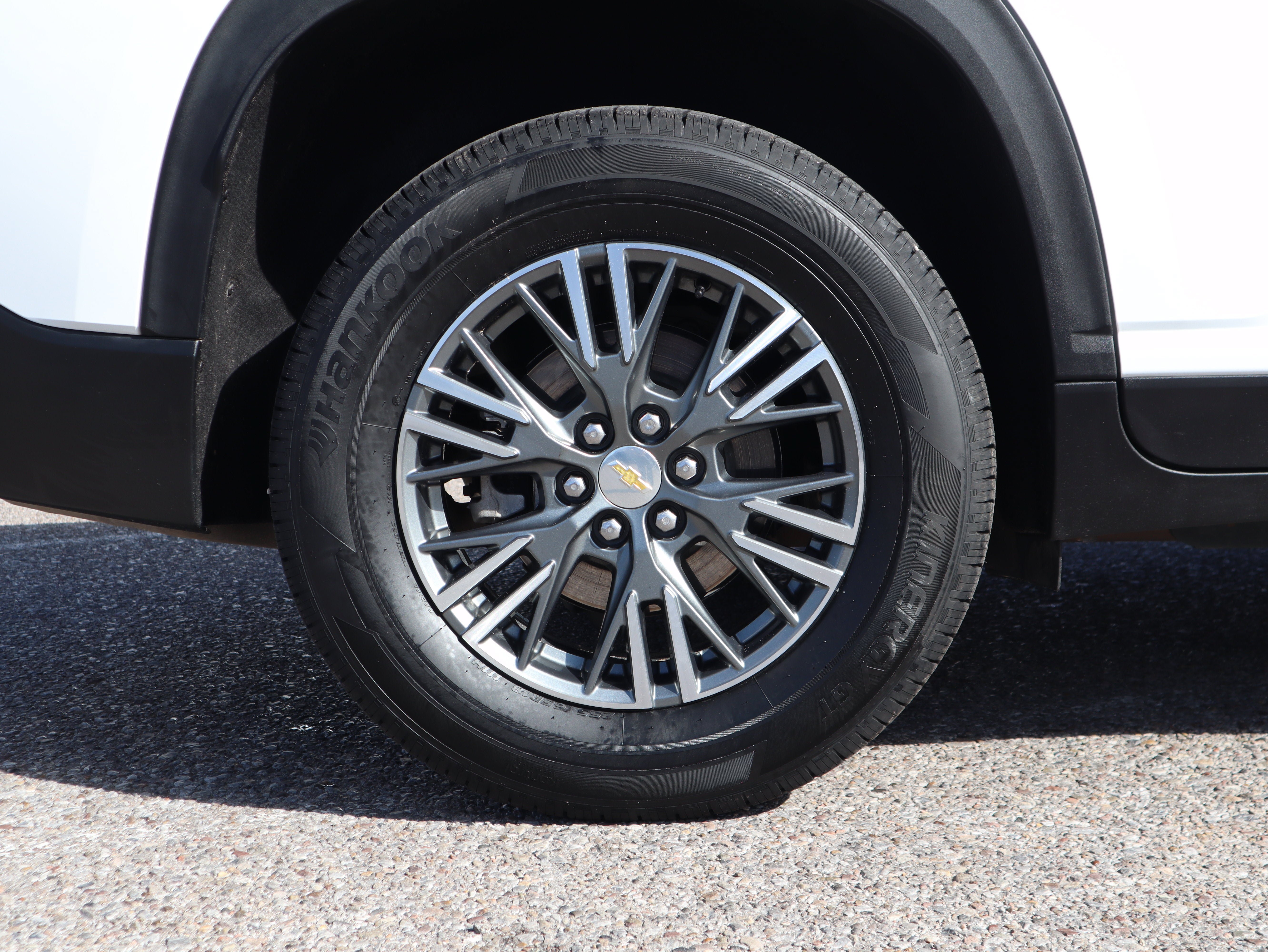 Used 2024 Chevrolet Traverse LT AWD/4WD image 12