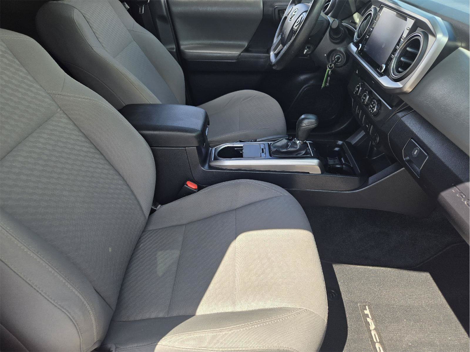Used 2020 Toyota Tacoma SR5 w/ SR5 Appearance Package (SM) RWD image 13