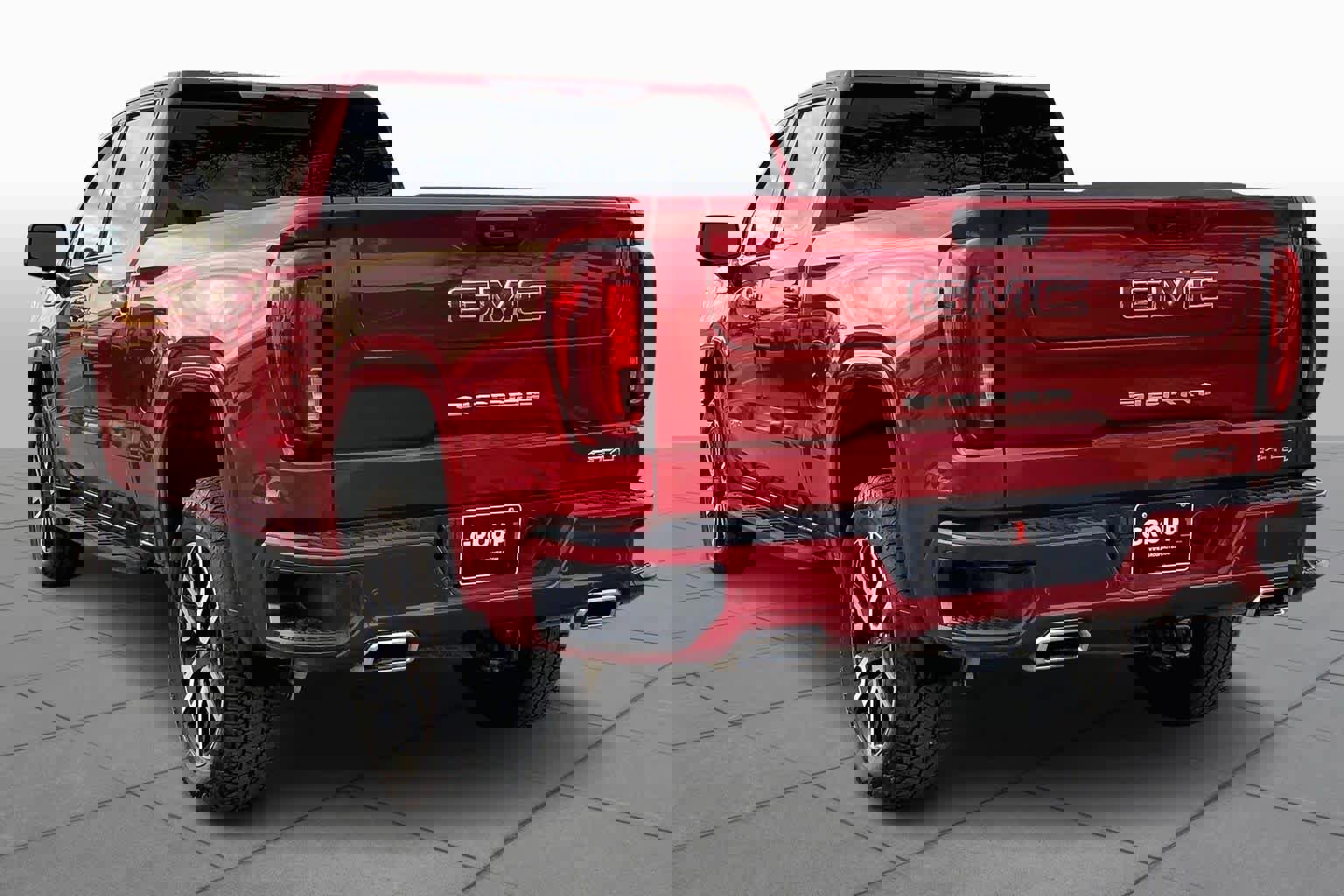 Used 2024 GMC Sierra 1500 AT4 w/ Technology Package image 4