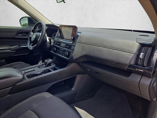 Used 2024 Nissan Pathfinder S FWD image 21