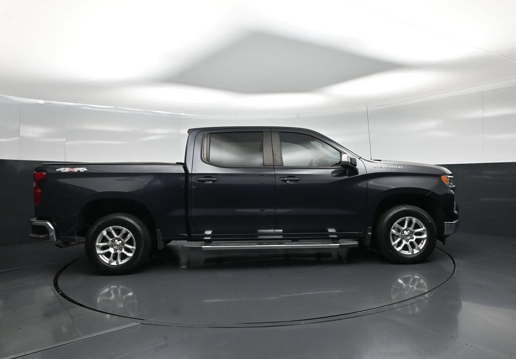 Used 2023 Chevrolet Silverado 1500 LT AWD/4WD image 20