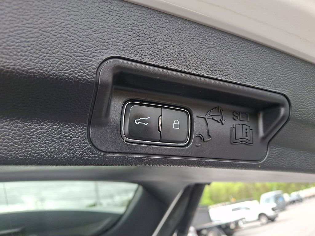 Certified 2021 Ford Explorer XLT AWD/4WD image 30