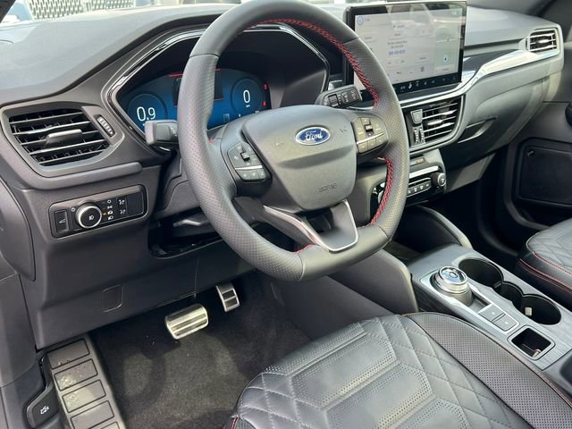 Certified 2024 Ford Escape ST-Line Elite w/ Premium Technology Package image 24