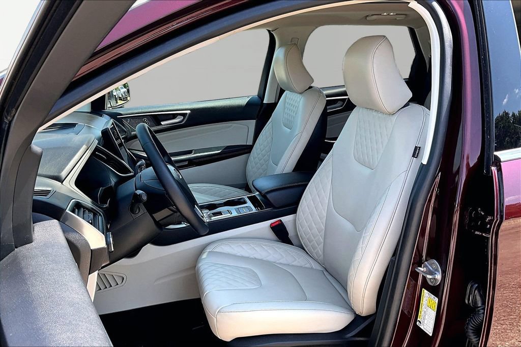 Certified 2024 Ford Edge Titanium AWD/4WD image 25