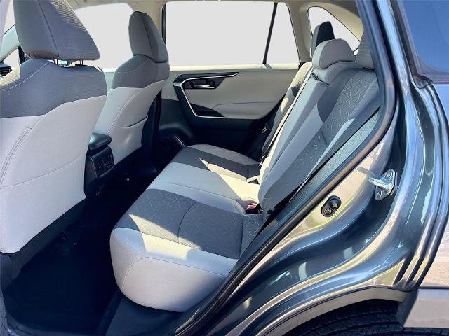 Used 2021 Toyota RAV4 XLE w/ Convenience Package FWD image 25