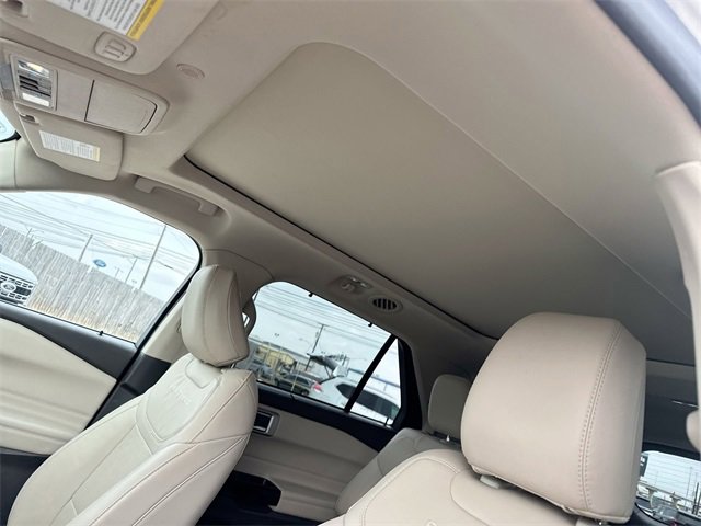 Certified 2023 Ford Explorer Platinum w/ Technology Package image 20
