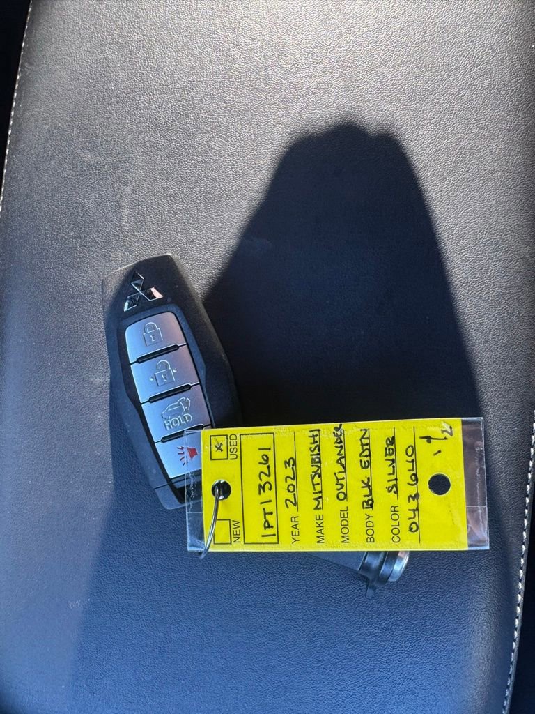 Used 2023 Mitsubishi Outlander SEL Black Edition image 12