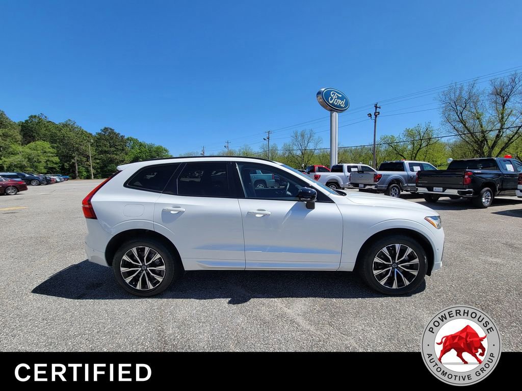 Used 2024 Volvo XC60 B5 Plus AWD/4WD image 7