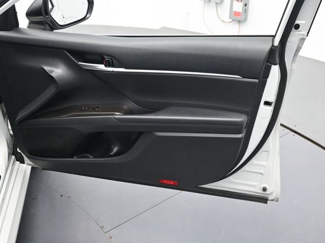 Used 2024 Toyota Camry LE w/ Convenience Package image 28