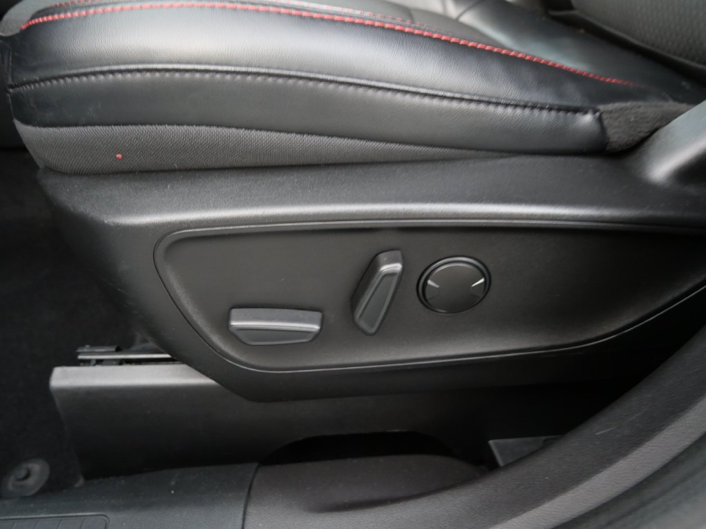 Certified 2023 Ford Escape ST-Line w/ Tech Pack #1 AWD/4WD image 16