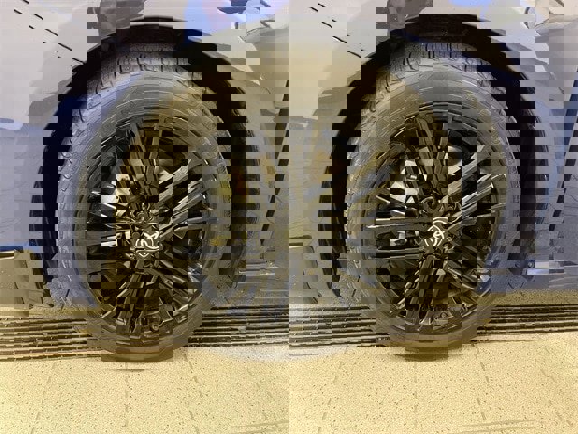 Used 2025 Toyota Camry SE image 10