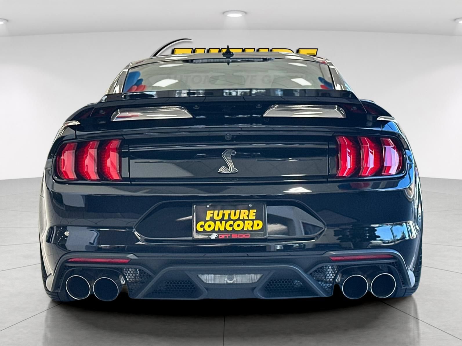 Certified 2020 Ford Mustang Shelby GT500 w/ Technology Package RWD image 2