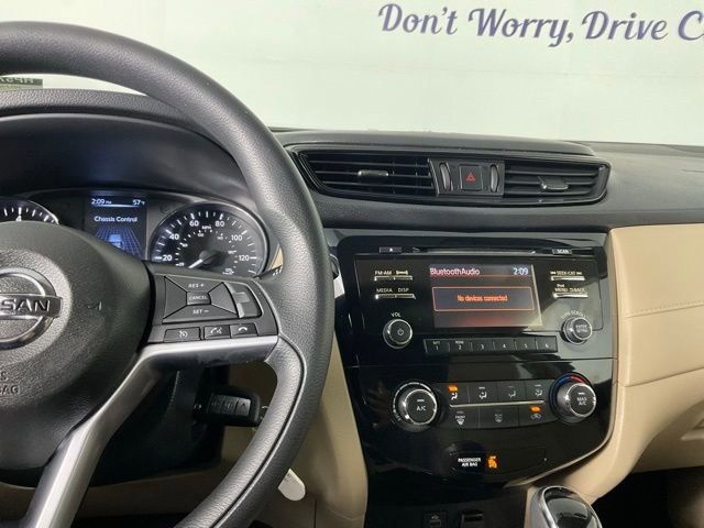 Used 2017 Nissan Rogue S w/ Appearance Package image 25