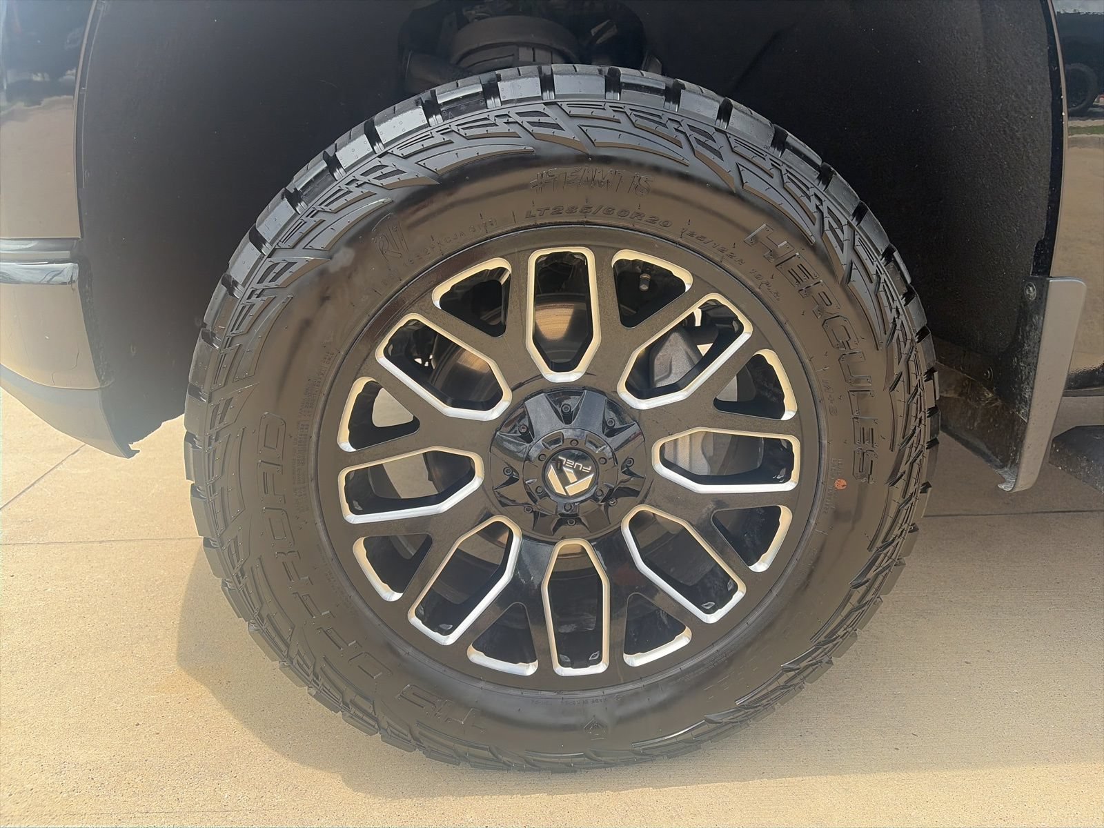 Used 2022 Chevrolet Silverado 1500 LT Trail Boss w/ LT Trail Boss Premium Package AWD/4WD image 9