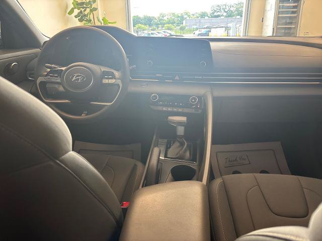 Used 2023 Hyundai Elantra SEL FWD image 8