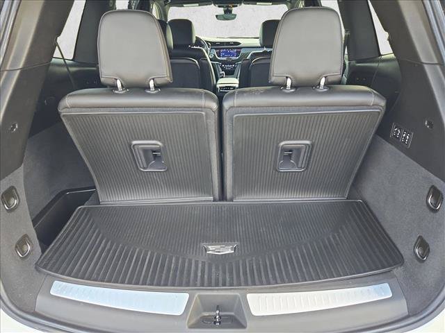 Used 2022 Cadillac XT6 Premium Luxury w/ LPO, ONYX Package FWD image 6
