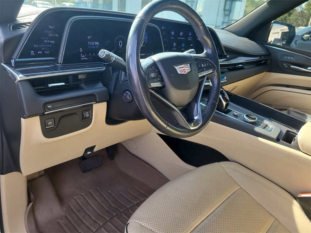 Used 2022 Cadillac Escalade ESV Premium Luxury image 18