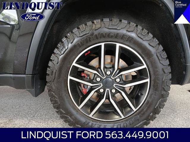 Used 2019 Jeep Grand Cherokee Trailhawk AWD/4WD image 23
