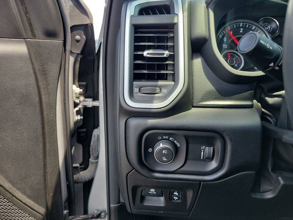 Used 2022 RAM 1500 Big Horn AWD/4WD image 22